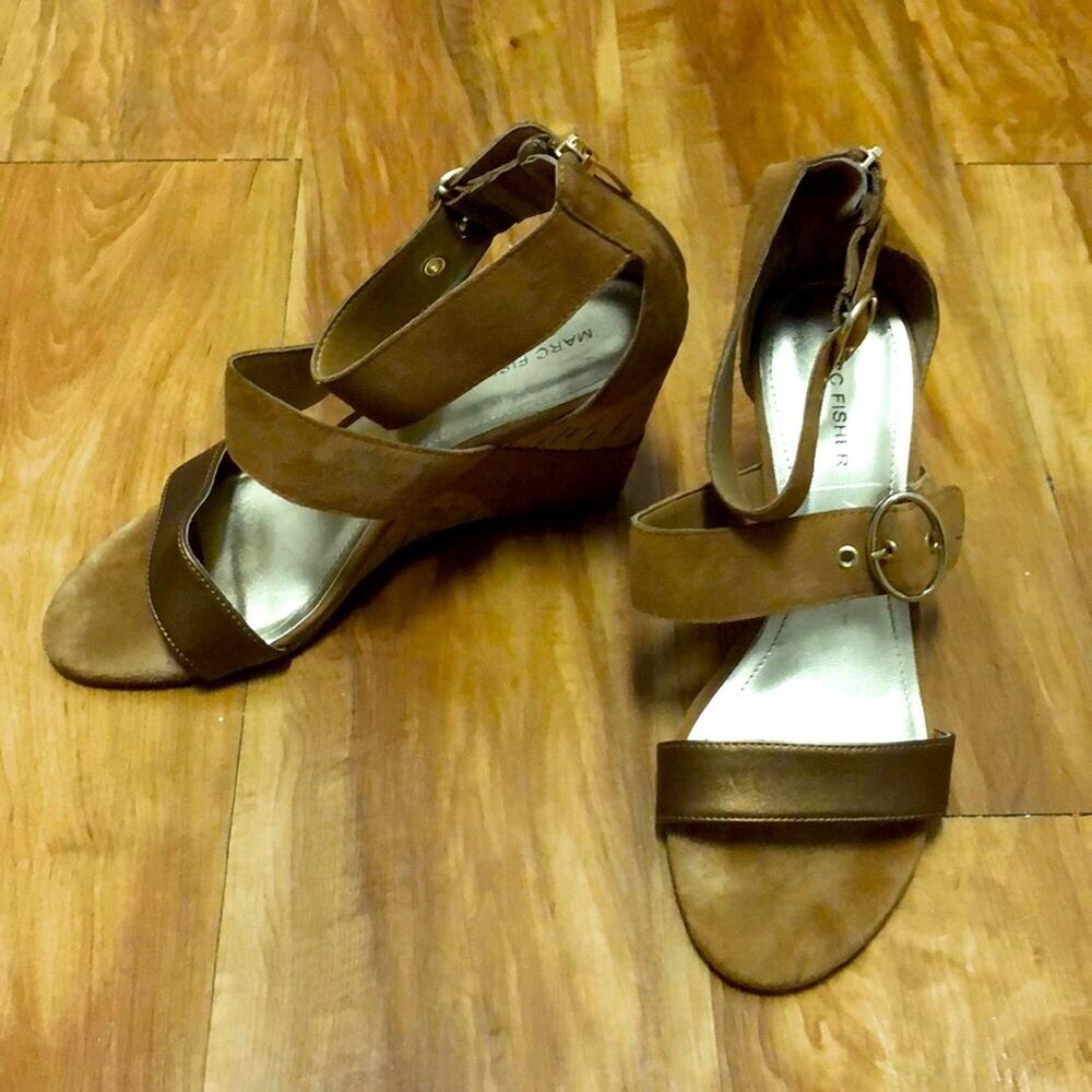 Marc Fisher Tan Wedge Heel Open Toe Sandals Size 8.5